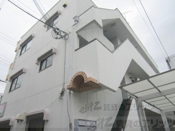 丸矢マンションの外観写真