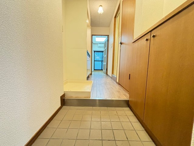 玄関　詳細は、RISUMO江坂本店までお問合せください♪