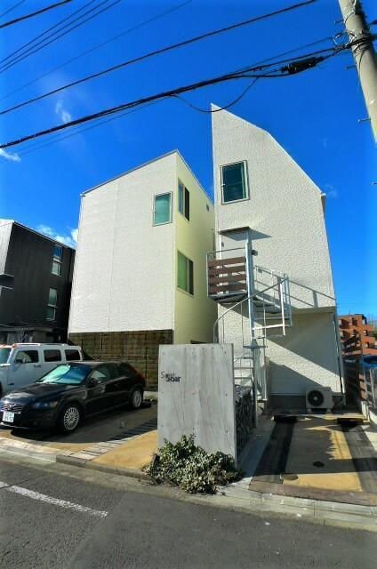 建物外観　デザイナーズ物件です。