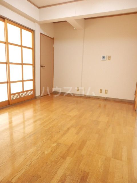 サンクレスト武蔵藤沢の居間写真