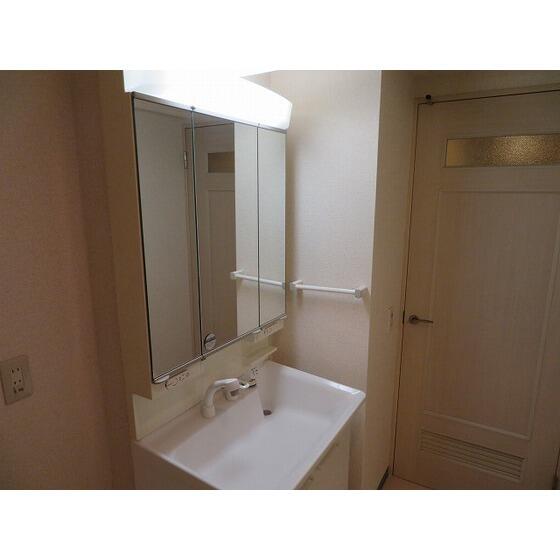 洗面設備　独立洗面化粧台