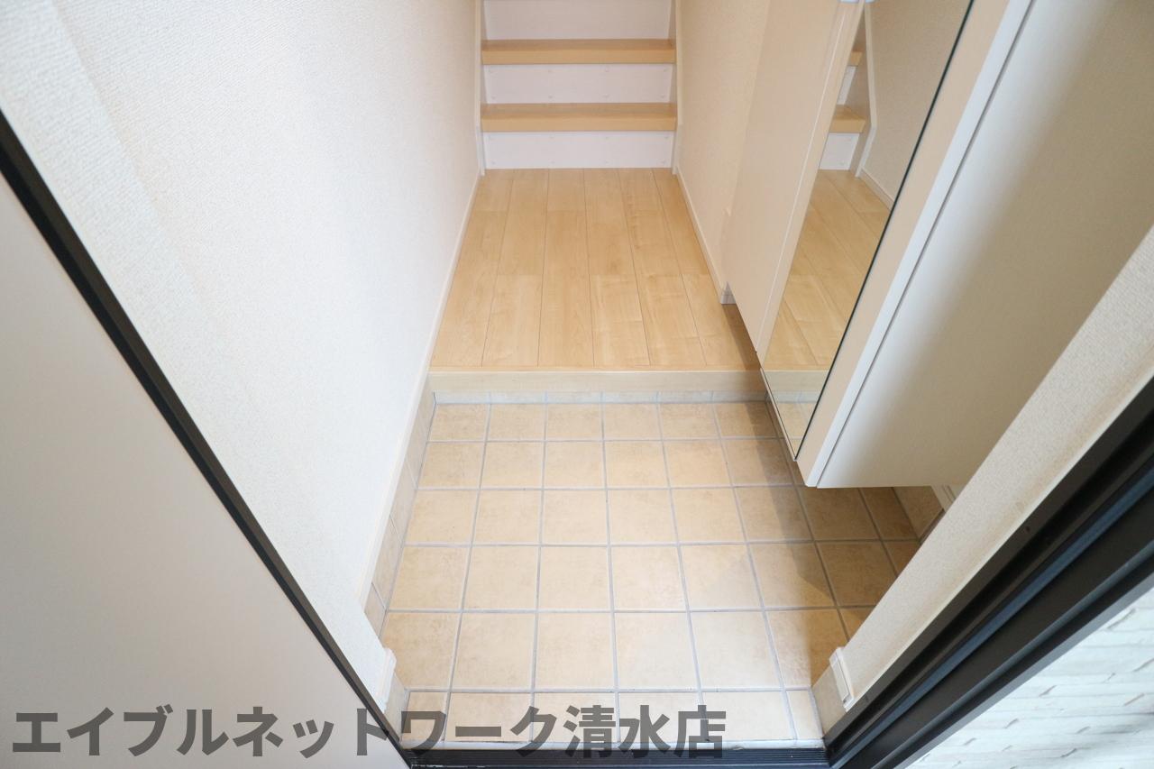 玄関　明るい玄関です