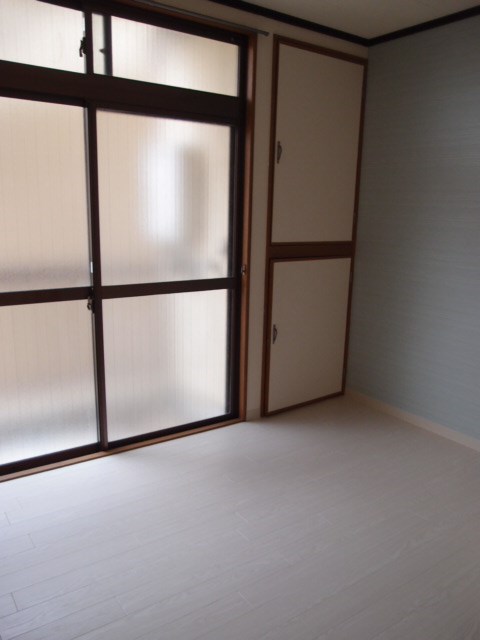 サンハイツ葉山の居間写真