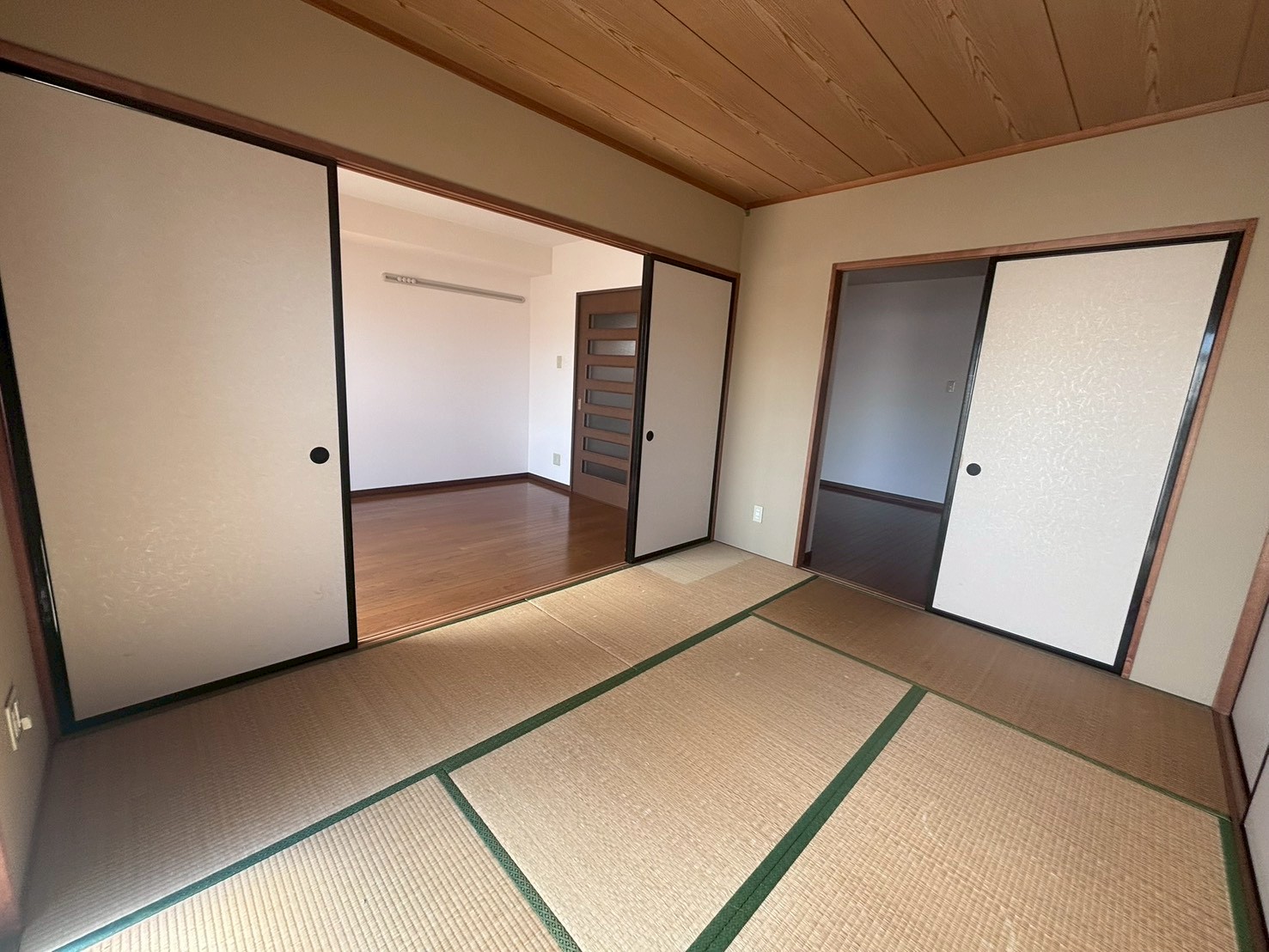 グランペールマンションの居間写真