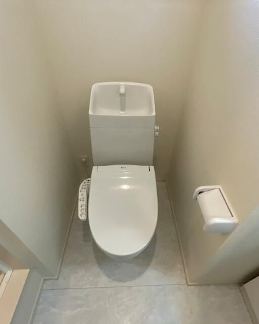 東京メトロ副都心線 西早稲田駅 徒歩5分 3階建 築5年のトイレ写真