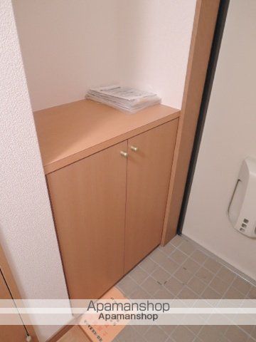 エクセラントメゾン与次郎の玄関写真