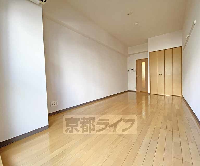 地下鉄烏丸線 四条駅 徒歩3分 9階建 築23年の居間写真