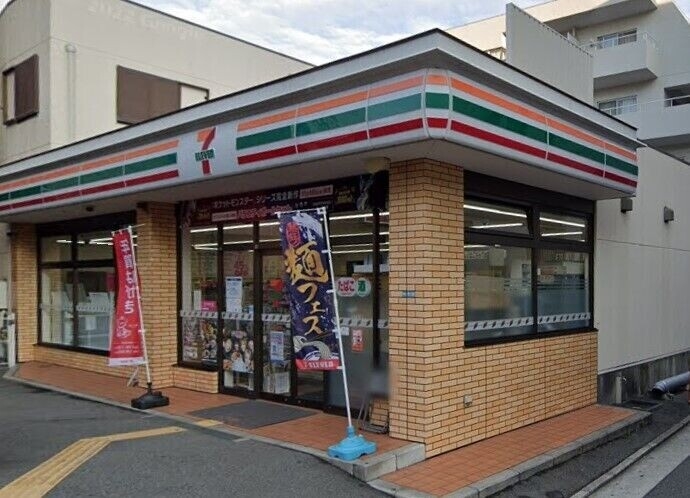 コンビニ　セブン-イレブン 阪急夙川駅南口店（コンビニ）まで362m