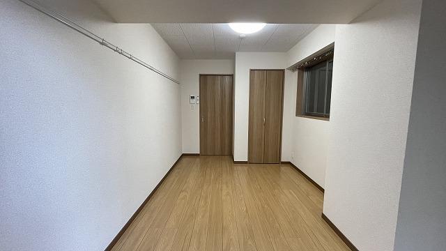 フルーレット新城の居間写真