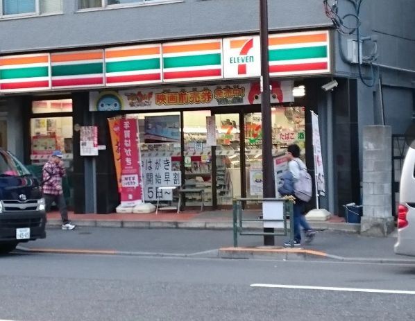 コンビニ　セブン-イレブン 文京湯島３丁目店（コンビニ）まで108m