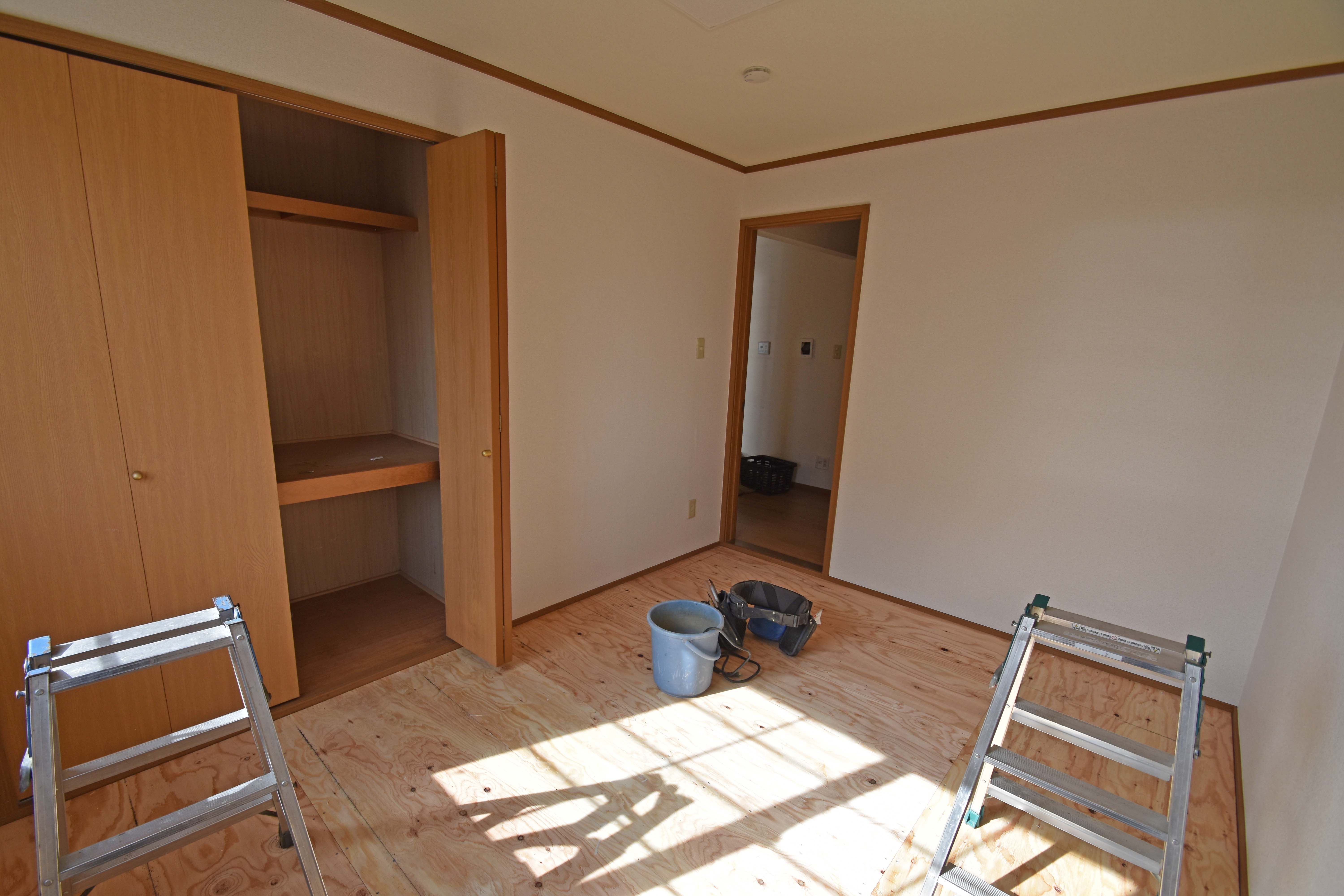 その他　洋室東側にも収納付いています。