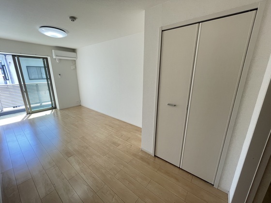 居室・リビング　※別部屋の写真です