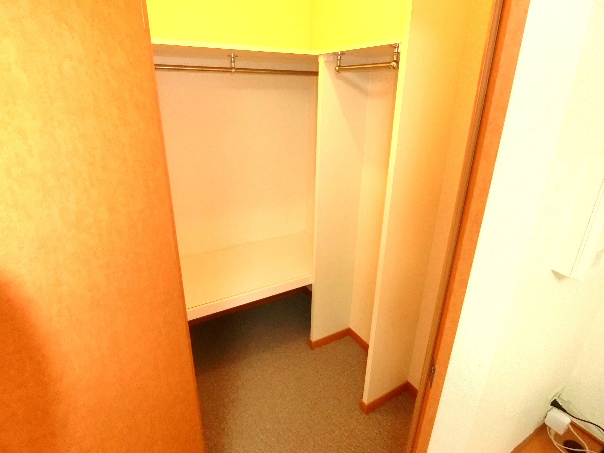 収納　タンス要らずのウォークインクローゼットを備え付けております☆