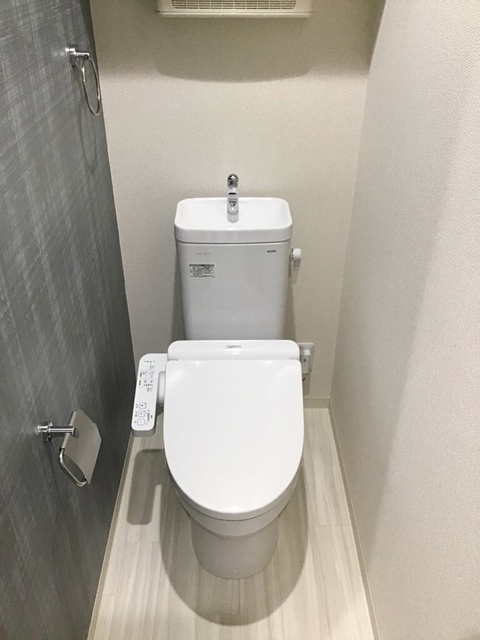 地下鉄今里筋線 だいどう豊里駅 徒歩9分 3階建 築2年のトイレ写真