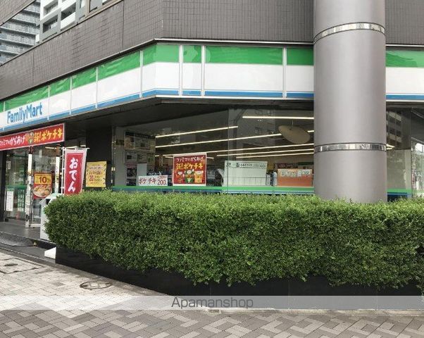 コンビニ　ファミリーマート新川中央大橋店（コンビニ）まで83m