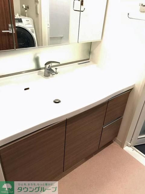 洗面設備　※写真は同タイプ住戸です。
