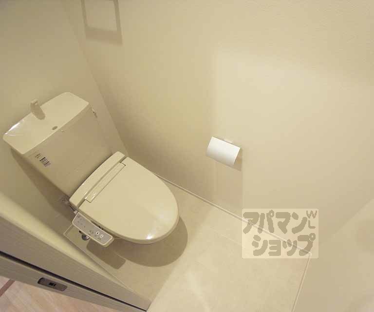 京阪宇治線 観月橋駅 徒歩8分 3階建 築9年のトイレ写真