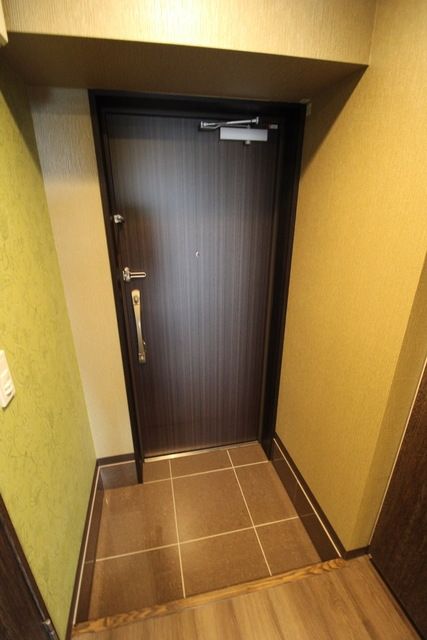シェル中野弥生町の玄関写真