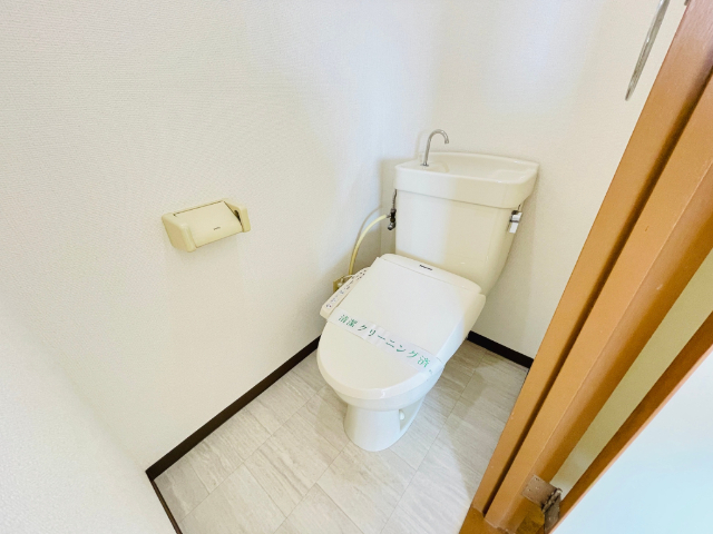トイレ　※別部屋の写真を使用してます