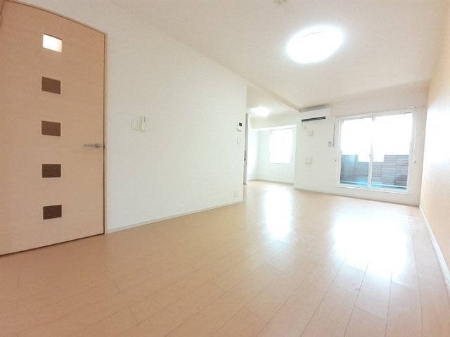 居室・リビング　居間です