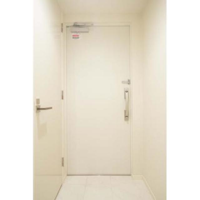 玄関　※写真は同タイプ住戸です。