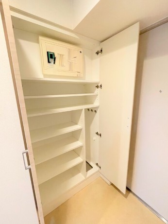 玄関　★シューズBOXの収納力◎★