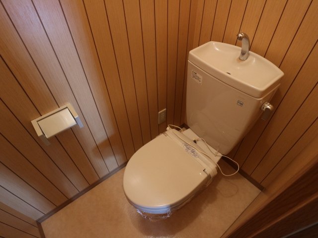 トイレ　※別部屋の写真になります。現状優先です。