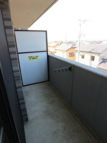バルコニー　※別部屋の写真になります。現状優先です。