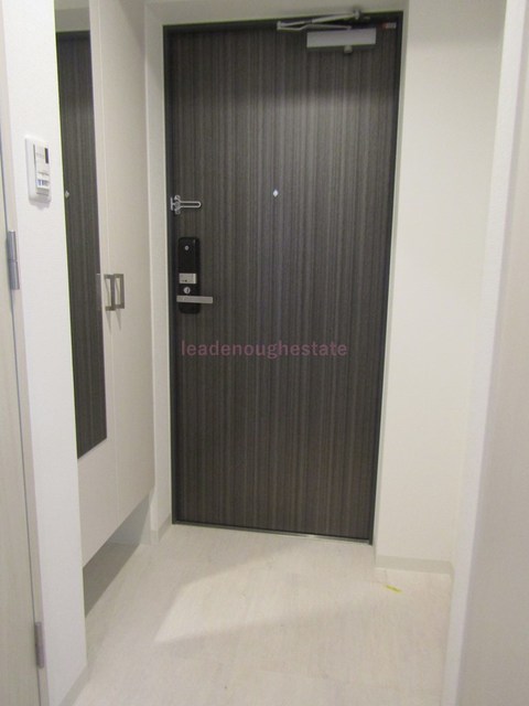 クレストタップ京橋の玄関写真