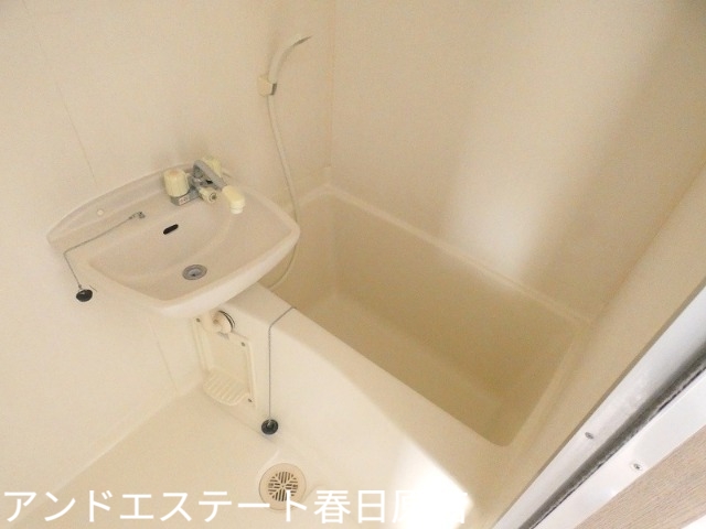 バス・シャワールーム　ワイドな浴槽