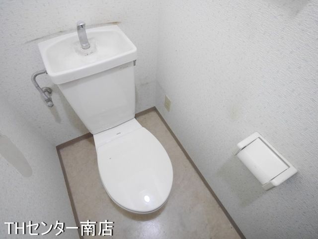 トイレ　同物件別部屋写真