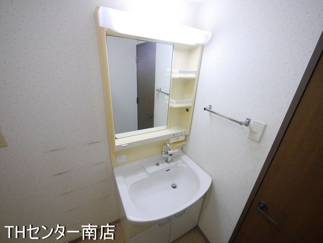 洗面設備　同物件別部屋写真