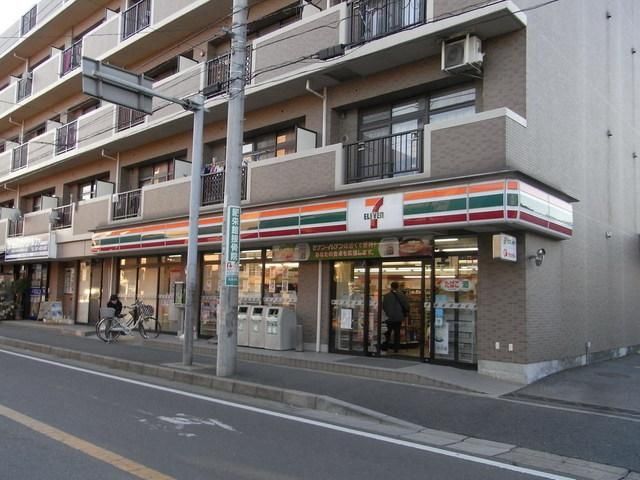 コンビニ　セブンイレブン（コンビニ）まで430m