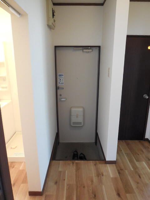 玄関　※他部屋参照