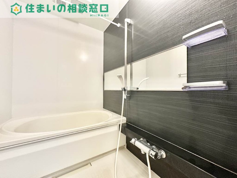 愛知環状鉄道 中岡崎駅 徒歩9分 2階建 築10年の風呂写真