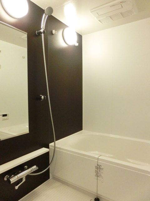 バス・シャワールーム　※写真は同タイプ住戸です。