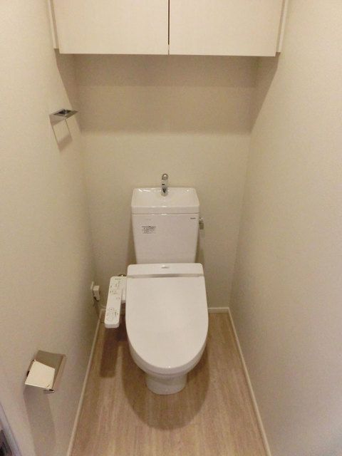 トイレ　※写真は同タイプ住戸です。