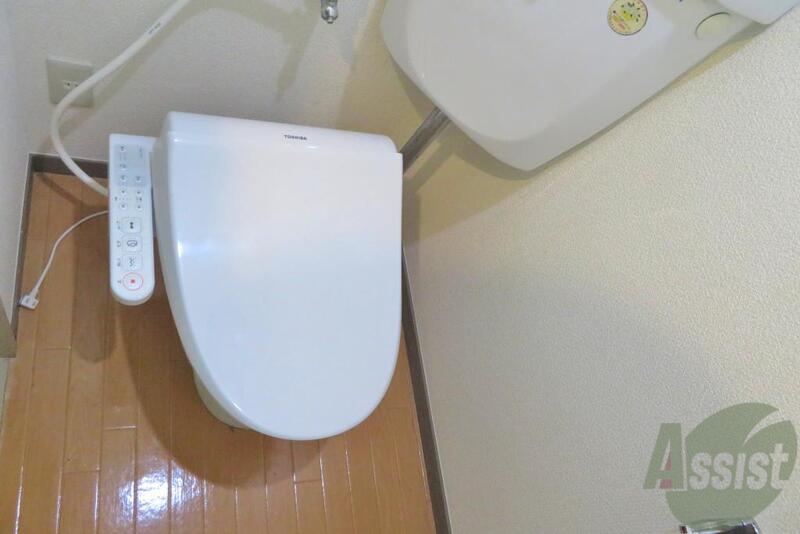 トイレ　バス・トイレ別で清潔、快適に使えそうですね。