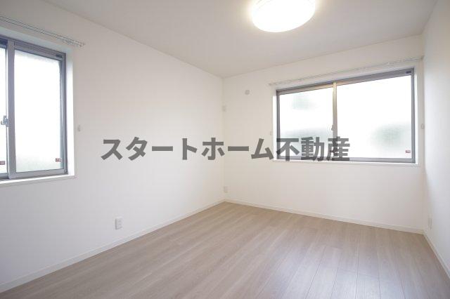 その他部屋・スペース　使い勝手のいい寝室です