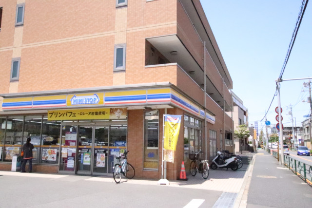 コンビニ　ミニストップ西小岩５丁目店（コンビニ）まで160m