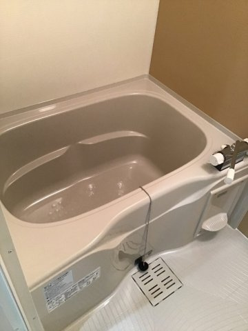 バス・シャワールーム　便利な浴室乾燥機付き♪