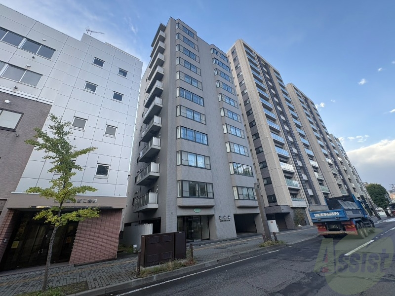建物外観　札幌市中央区北１条「ガーデンコート知事公館前」