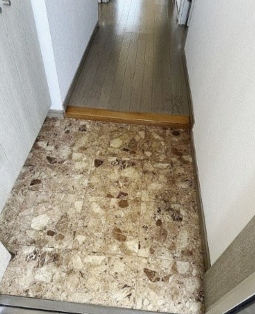 玄関　別部屋同仕様タイプ