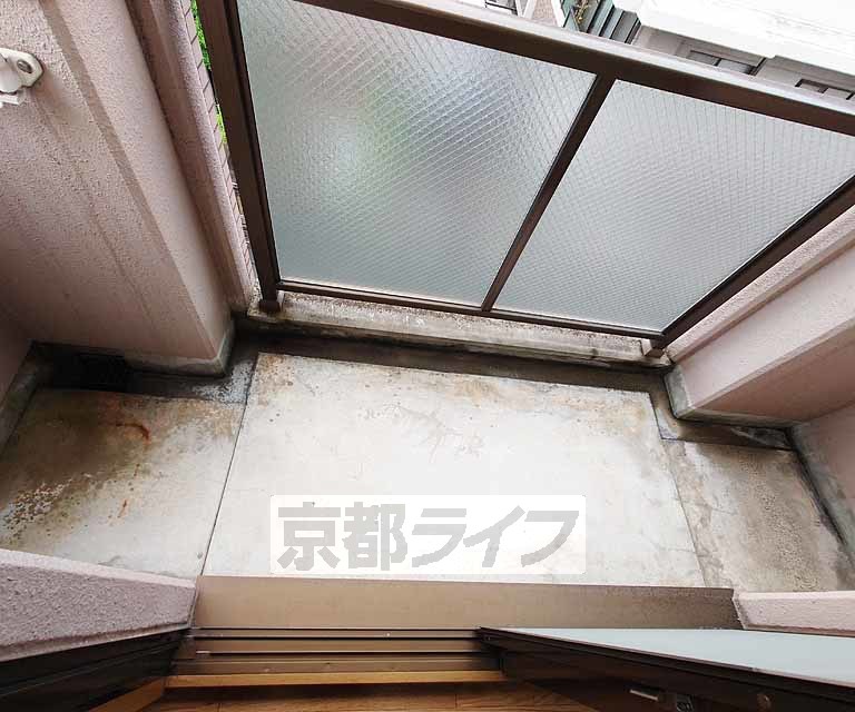 バルコニー　ゆとりのあるバルコニーです。