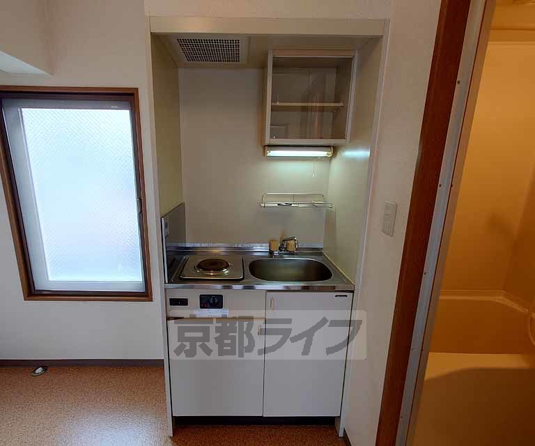 キッチン　清潔感のあるキッチンです。