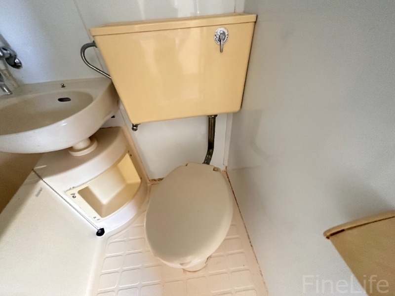 【神戸市兵庫区氷室町のアパートのトイレ】