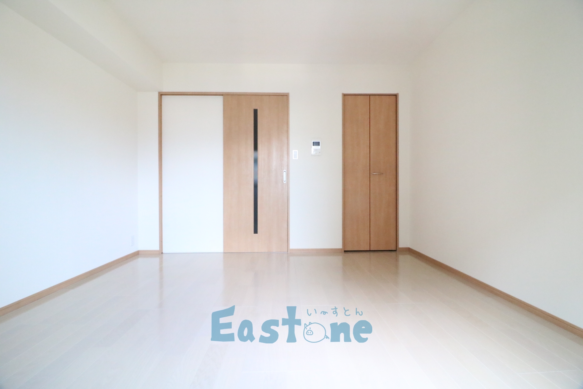 居室・リビング　8.2帖の洋室