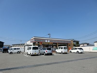 【新潟市江南区天野のアパートのコンビニ】