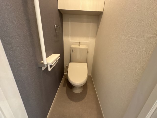 【カトレアIIのトイレ】