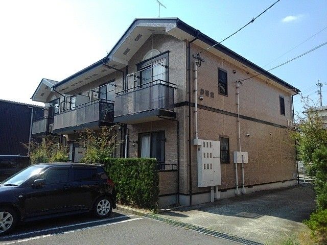【エアリーヴィラ参番館の建物外観】